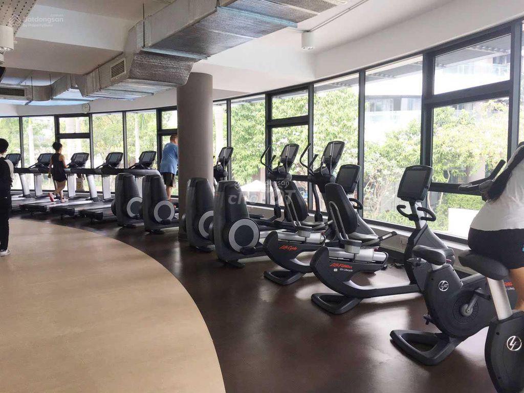 Chính chủ cần bán căn hộ CC Central Garden, dt: 76m2, 2PN, giá: 5,6 tỷ