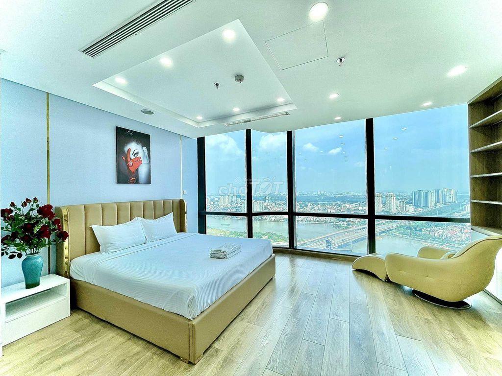 Chính chủ cần bán căn hộ CC Central Garden, dt: 76m2, 2PN, giá: 5,6 tỷ