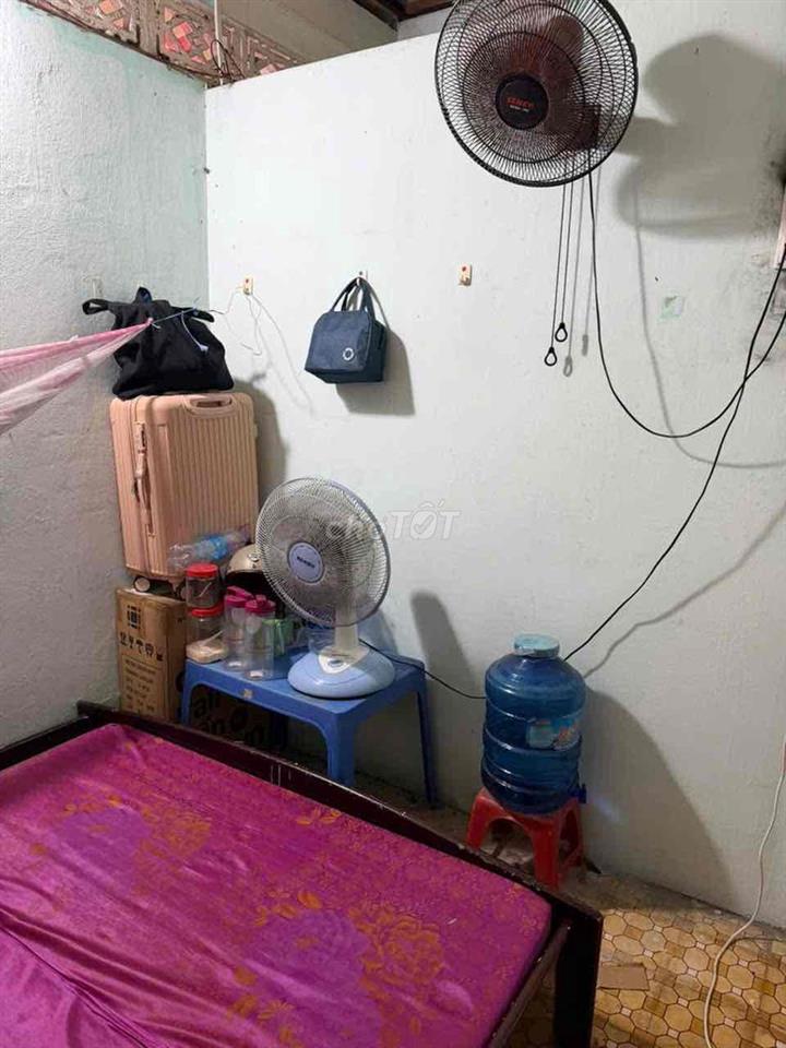 CHO THUÊ PHÒNG TRỌ NGAY ĐẠI HỌC NGÂN HÀNG