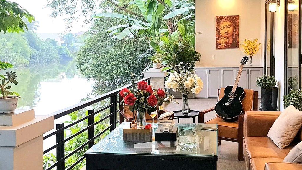 Cho thuê villa nguyên căn 300m2 riverside 4PN 🏡