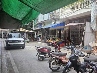 bán nhà 2 tầng mặt chợ năng tĩnh