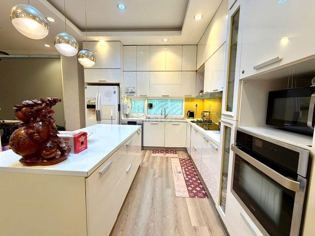 Biệt thự KDC cao cấp Villa Park, Long Trường, Q.9 - 191m² giá 27.5 tỷ.