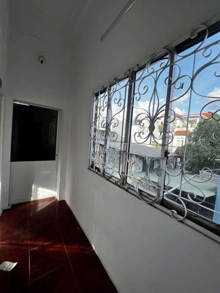 Bán 2 căn nhà mặt tiền đường 30/4 gần vòng xoay cầu đầu sấu