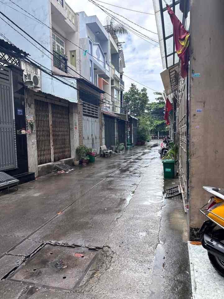 Cho thuê gấp nhà phố liền kề.