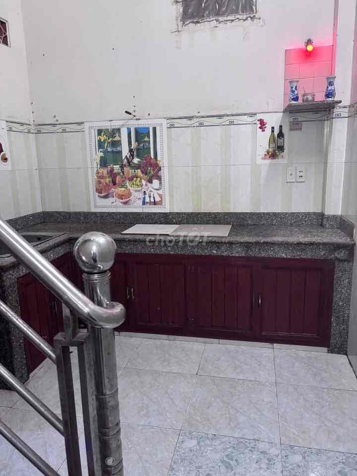 Cho thuê gấp nhà phố liền kề.