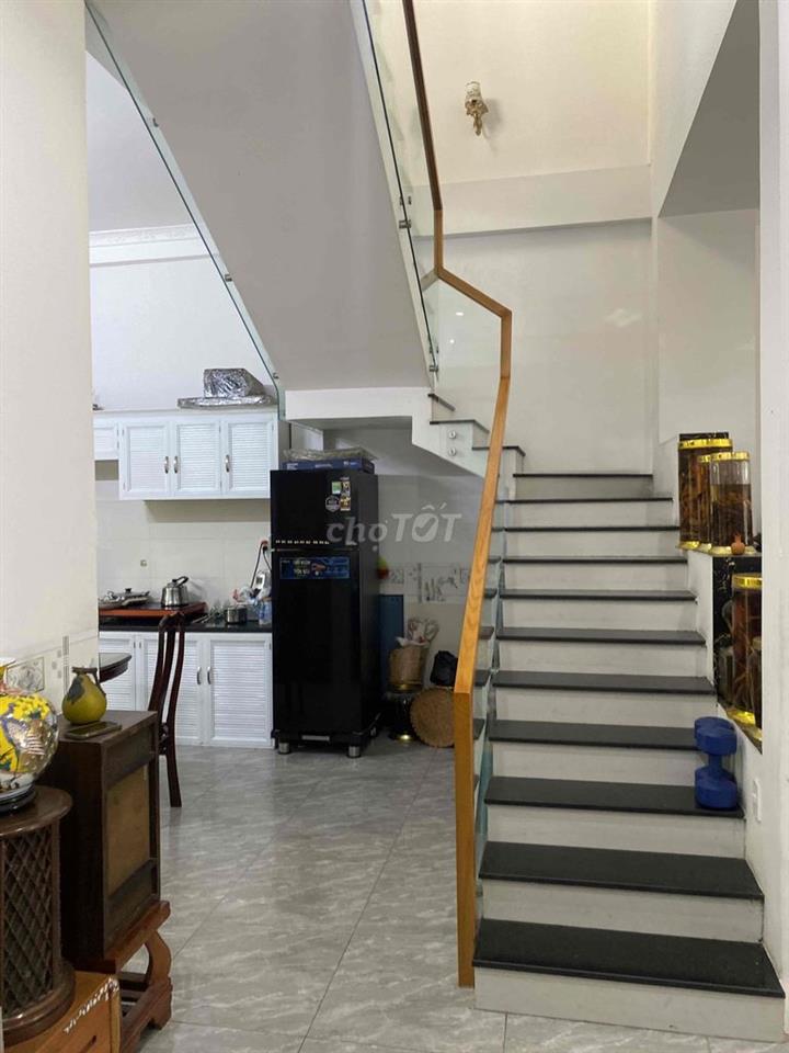 nhà mặt tiề NL13