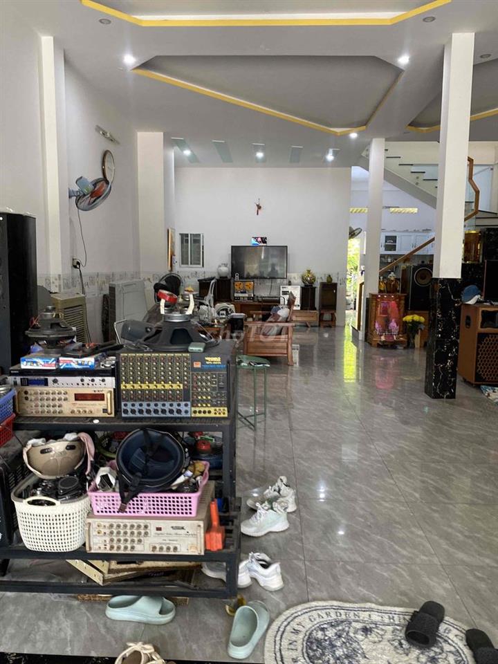 nhà mặt tiề NL13