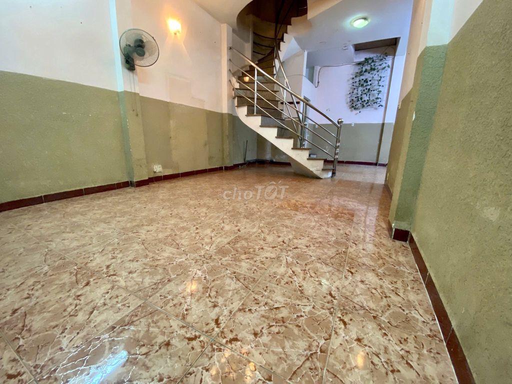 Bán nhà đường Thích Quảng Đức