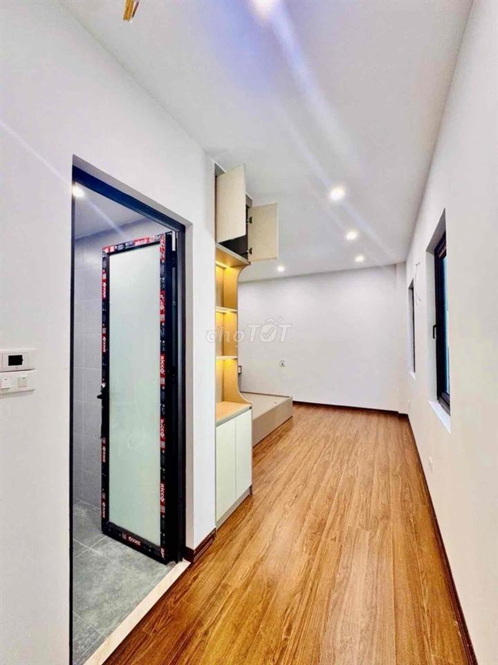 nhà phố Đại la 47m * 5 tầng thang máy - 12,5 tỷ