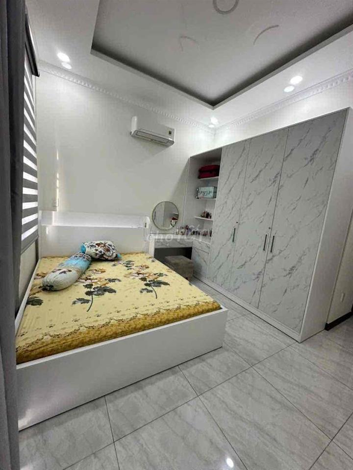 CẦN BÁN GẤP NHÀ ĐANG Ở