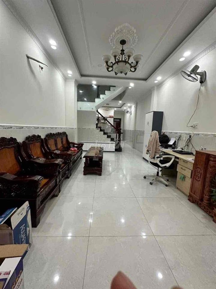CẦN BÁN GẤP NHÀ ĐANG Ở
