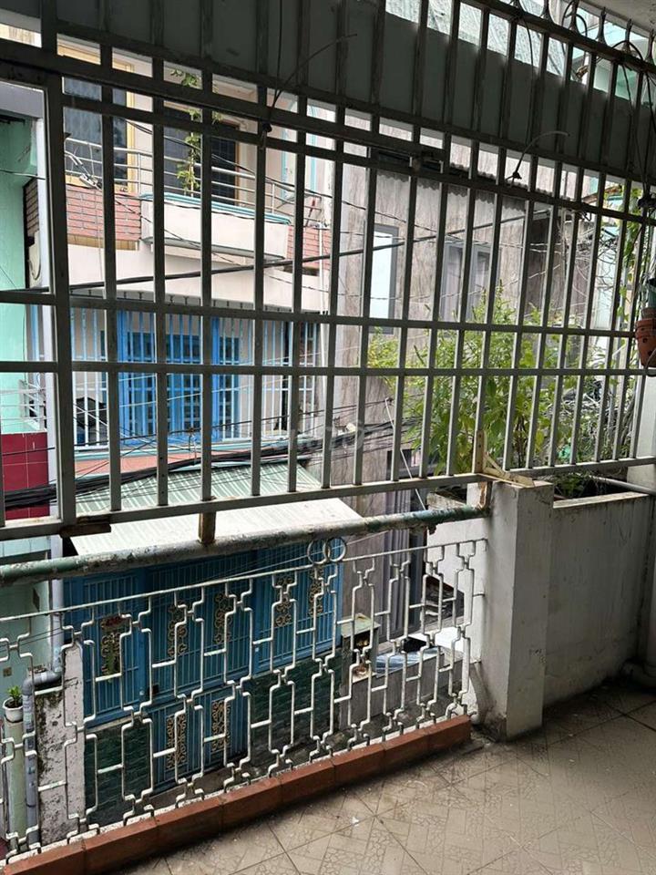 cần bán nhà Tùng Thiện Vương