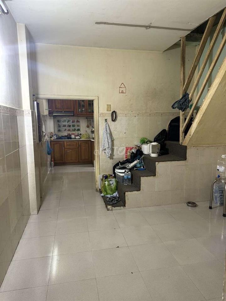 cần bán nhà Tùng Thiện Vương