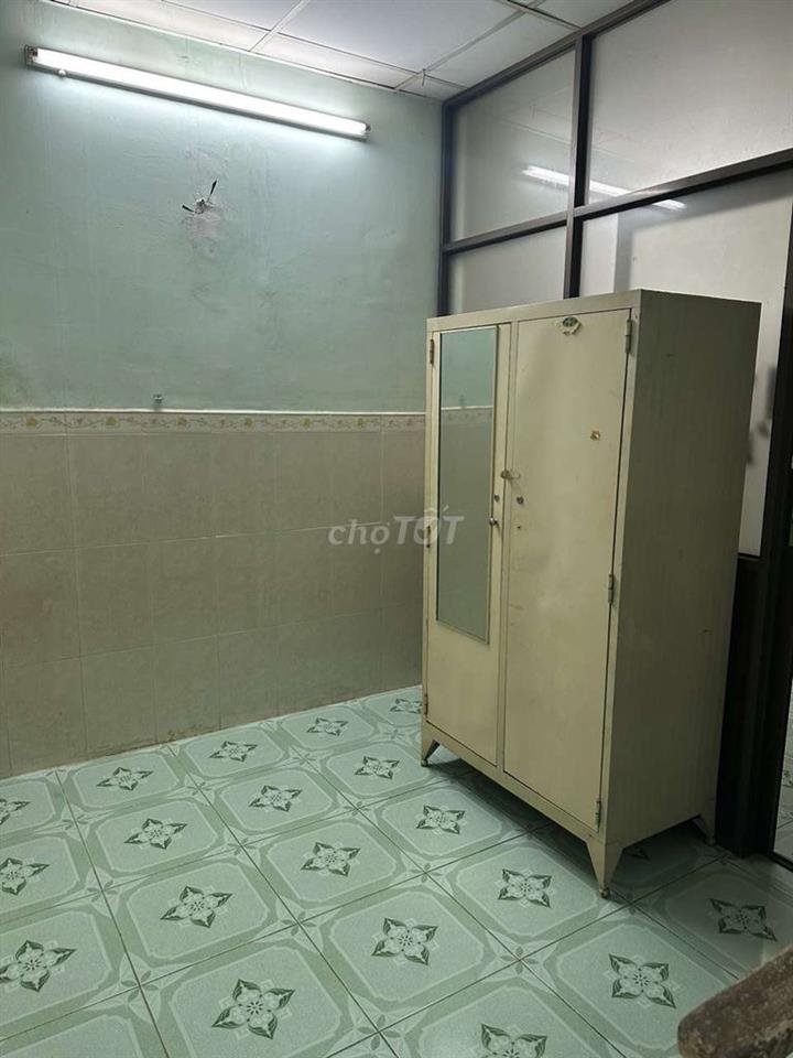 cần bán nhà Tùng Thiện Vương