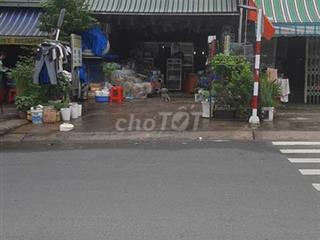 Bán đất tặng nhà cấp 4 tại Hòa Phú, Thủ Dầu Một, 110m2, giá 5,8 tỷ