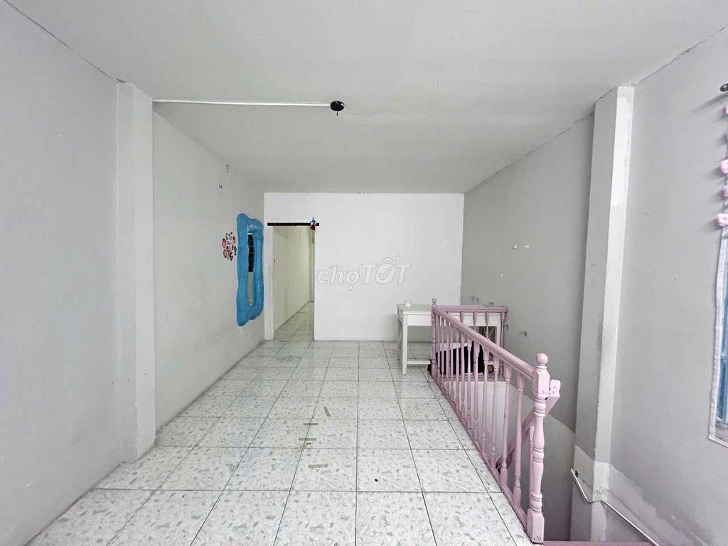 Chính chủ cho thuê nhà mặt tiền kính doanh 