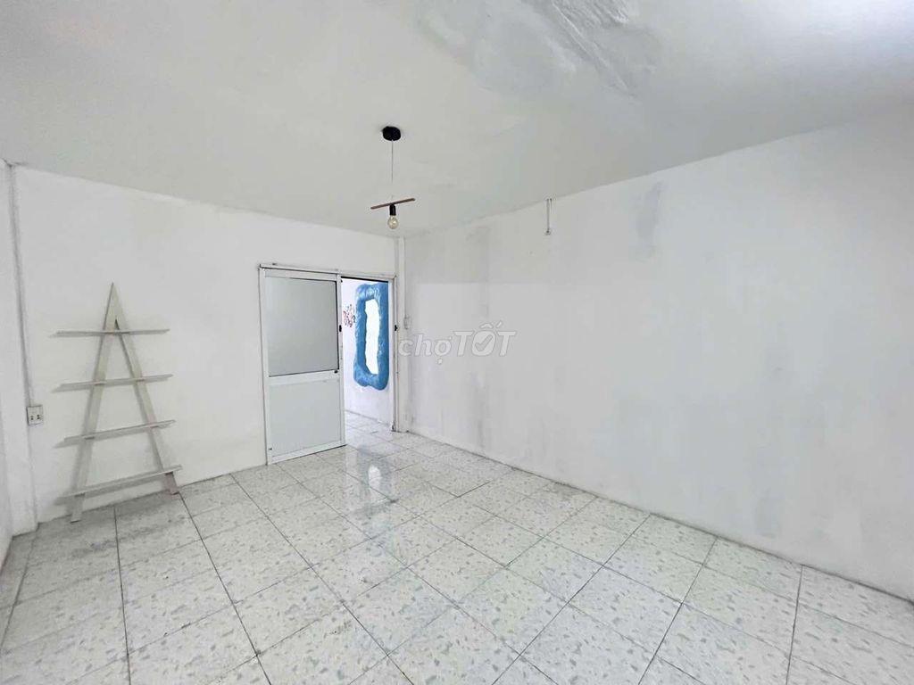 Chính chủ cho thuê nhà mặt tiền kính doanh 