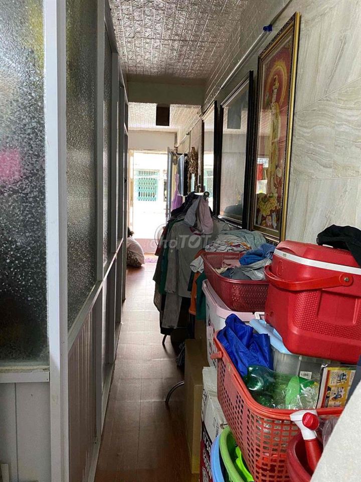 Bán căn hộ lầu 2 chung cư Ấn Quang