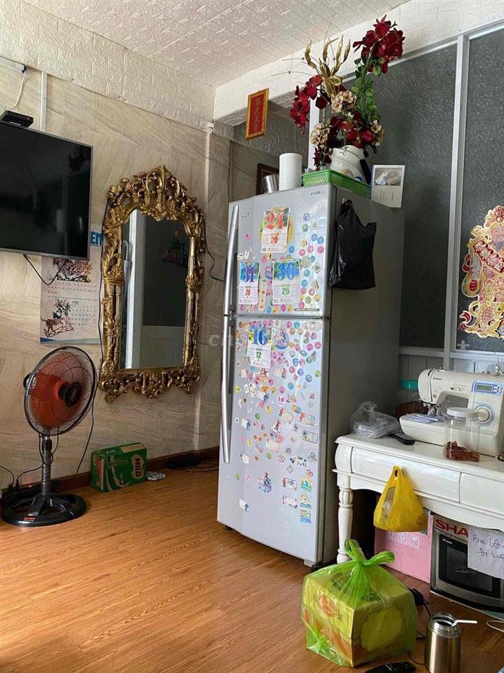 Bán căn hộ lầu 2 chung cư Ấn Quang