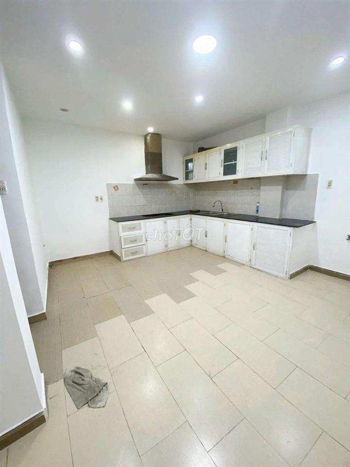 Bán nhà ngay chợ Bình Trị Đông , 5 x 15m , 4 tầng 5pn mới , nhỉnh 4 tỷ