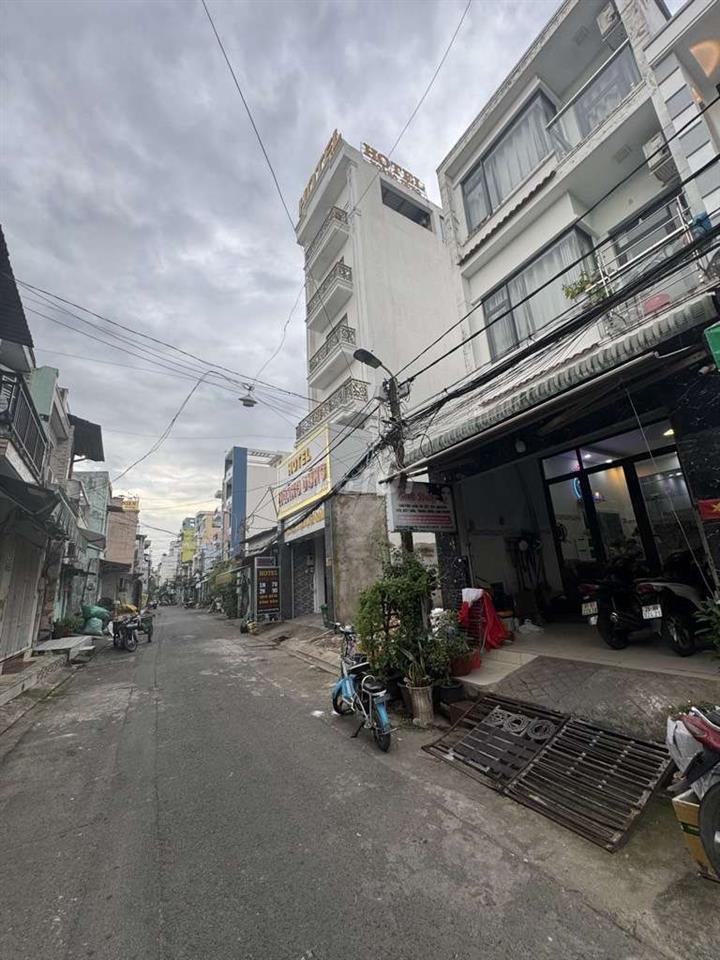 Bán nhà Mặt tiền đường 8m thông khu Tên Lửa , 74m2 , chỉ hơn 6 tỷ  