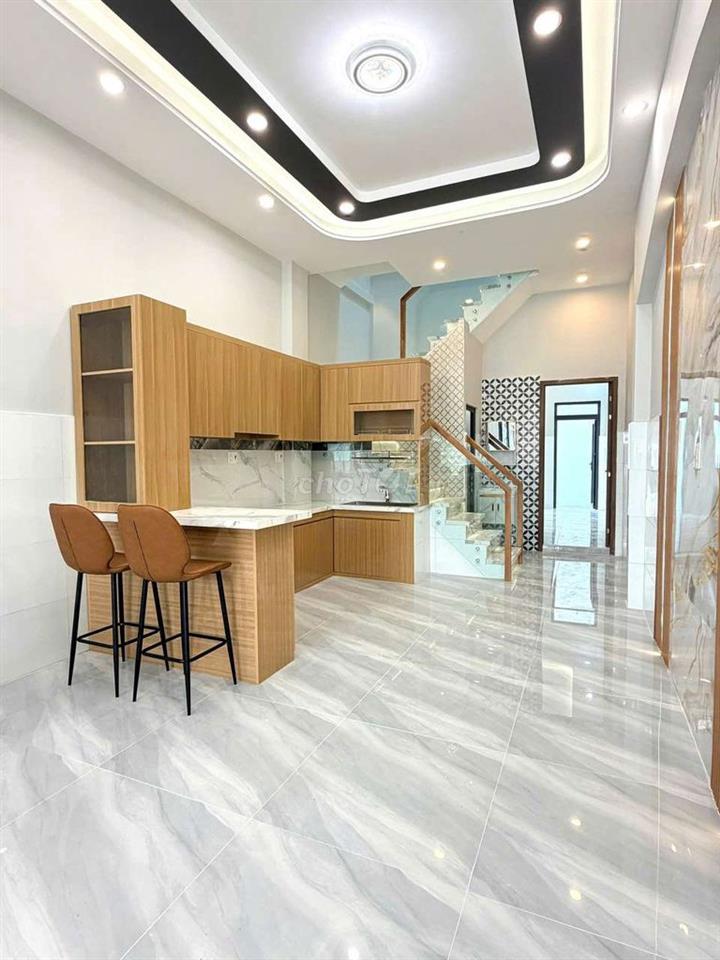 Nhỉnh 5 tỷ , DT khủng 84m2 , 2 tầng mới đẹp ,ngay Aeon Tân Phú