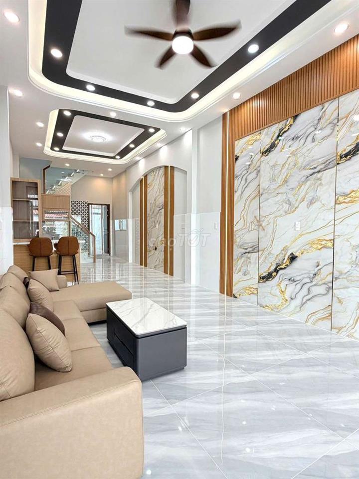 Nhỉnh 5 tỷ , DT khủng 84m2 , 2 tầng mới đẹp ,ngay Aeon Tân Phú