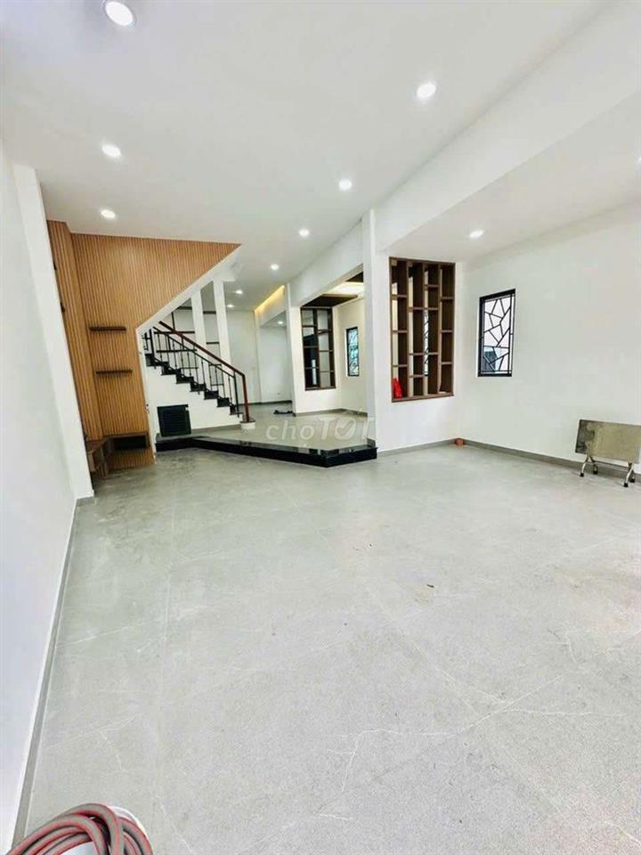 Mặt tiền Tên Lửa , 5.2 x 15m , 4 tầng mới đẹp , chỉ nhỉnh 8 tỷ