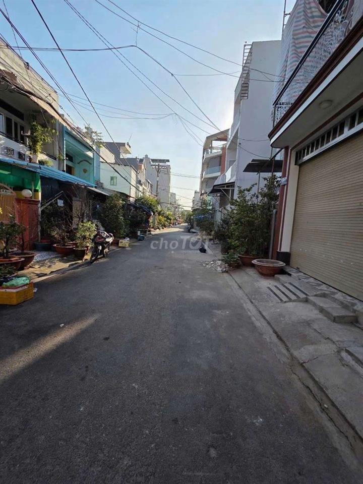 Mặt tiền Tên Lửa , 5.2 x 15m , 4 tầng mới đẹp , chỉ nhỉnh 8 tỷ