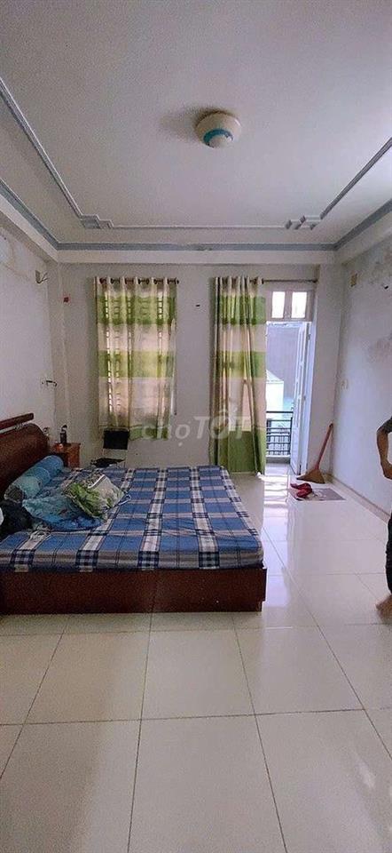 Chỉ hơn 4 tỷ , 48m2 , 3 tầng 5pn sân thượng , cạnh Lê Văn Quới