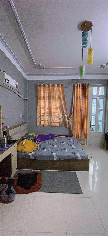Chỉ hơn 4 tỷ , 48m2 , 3 tầng 5pn sân thượng , cạnh Lê Văn Quới