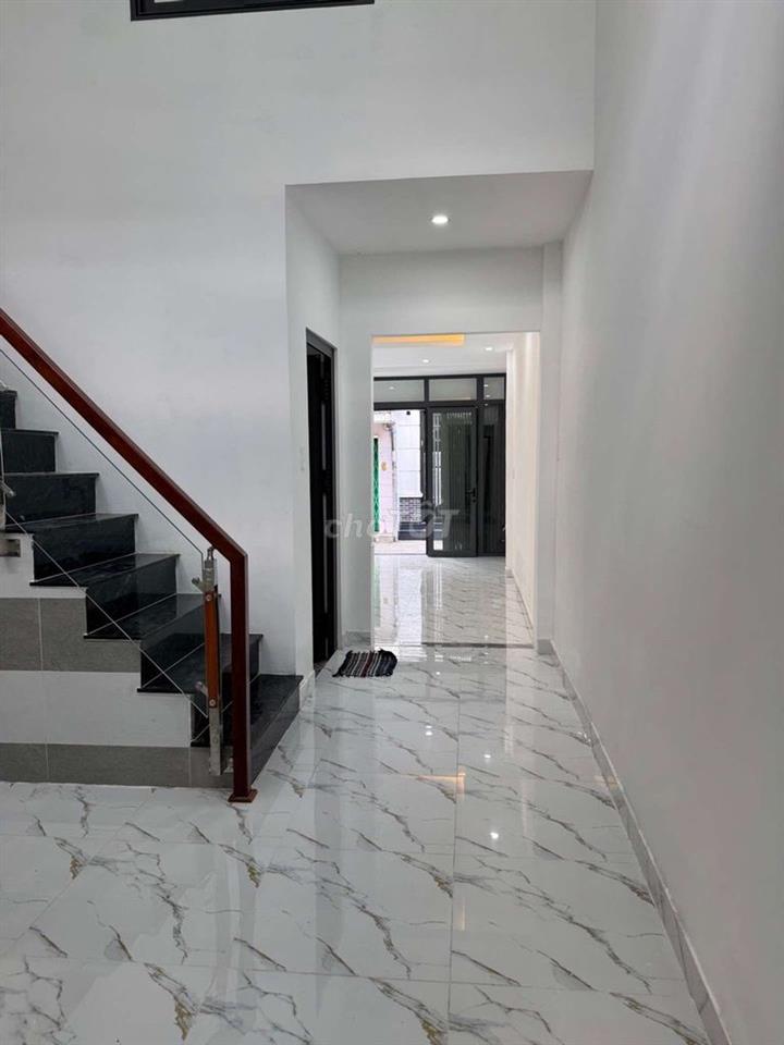 Khu Tên Lửa gần công viên Phú Lâm , 4.5 x 18m , 2 tầng 3pn , hơn 5 tỷ