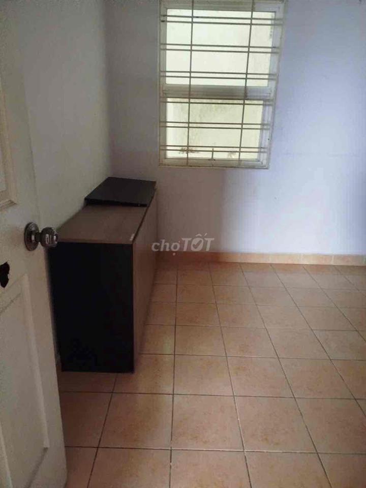 Cần tìm bạn nữ thuê hoặc pass 1 phòng ngủ