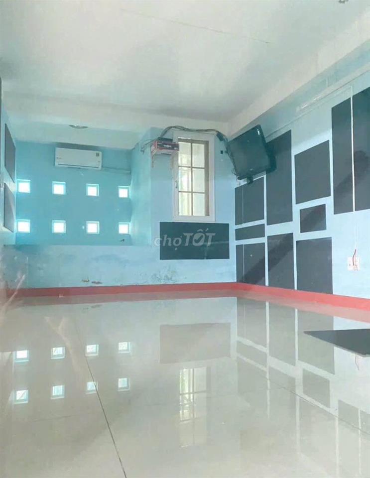 Biệt thự phố ngay công viên lớn 8mx13m. trệt + 1 lững + 1 lầu. 4.9 tỷ