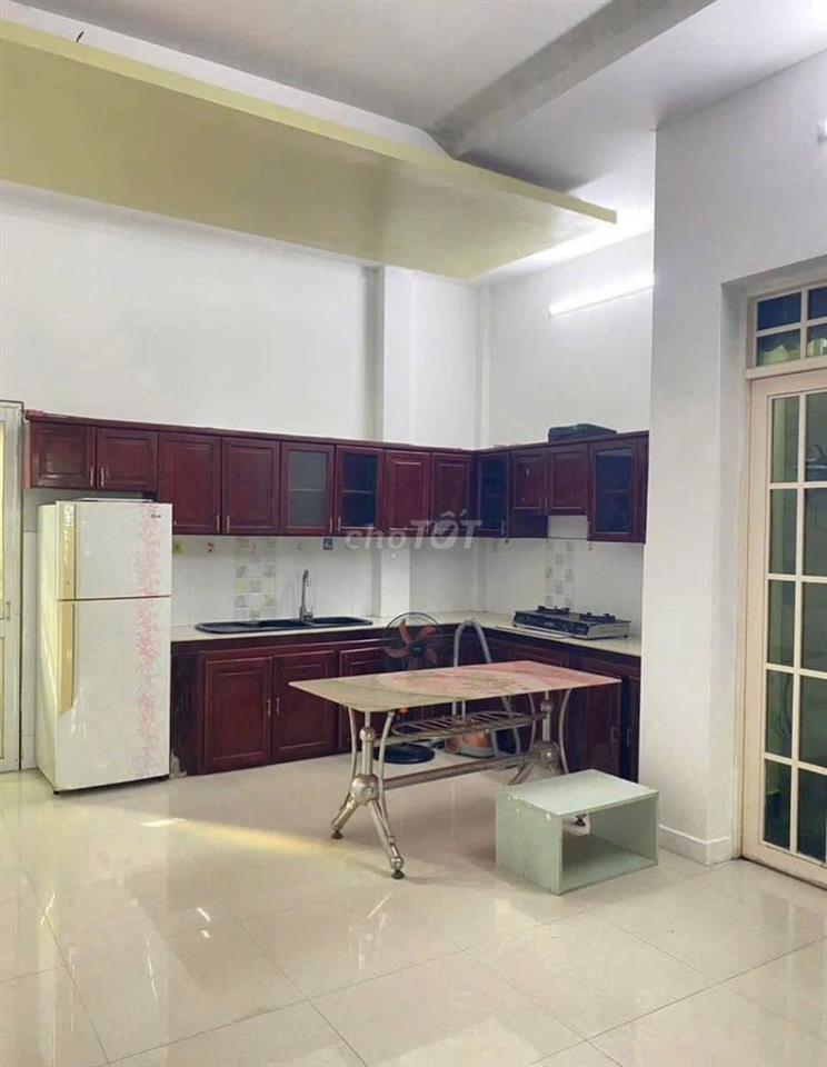 Biệt thự phố ngay công viên lớn 8mx13m. trệt + 1 lững + 1 lầu. 4.9 tỷ