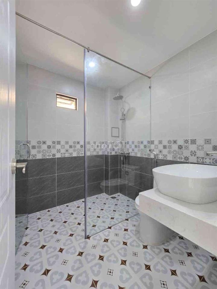 PHÚ NHUẬN 40m2 - NHÀ MỚI XÂY - CÓ PHÒNG NGỦ DƯỚI TRỆT - NHỈNH 6X.
