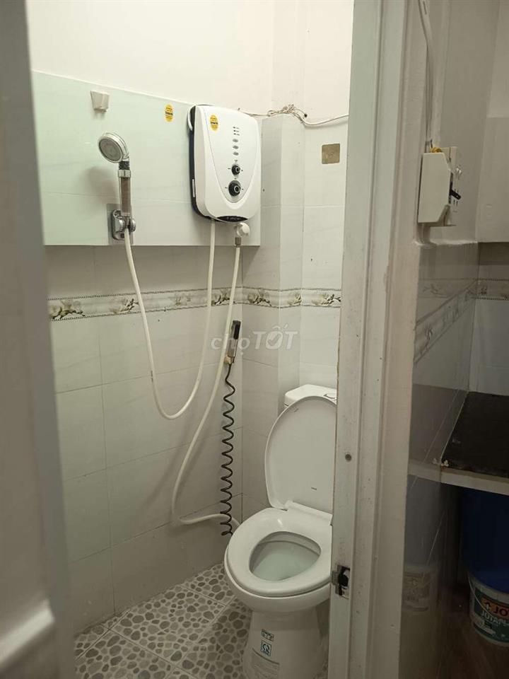 chính chủ cho thuê nhà nguyên căn quận 4