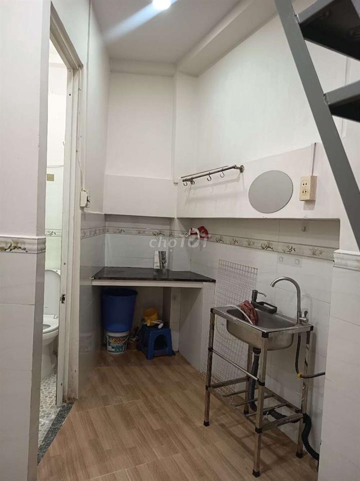 chính chủ cho thuê nhà nguyên căn quận 4
