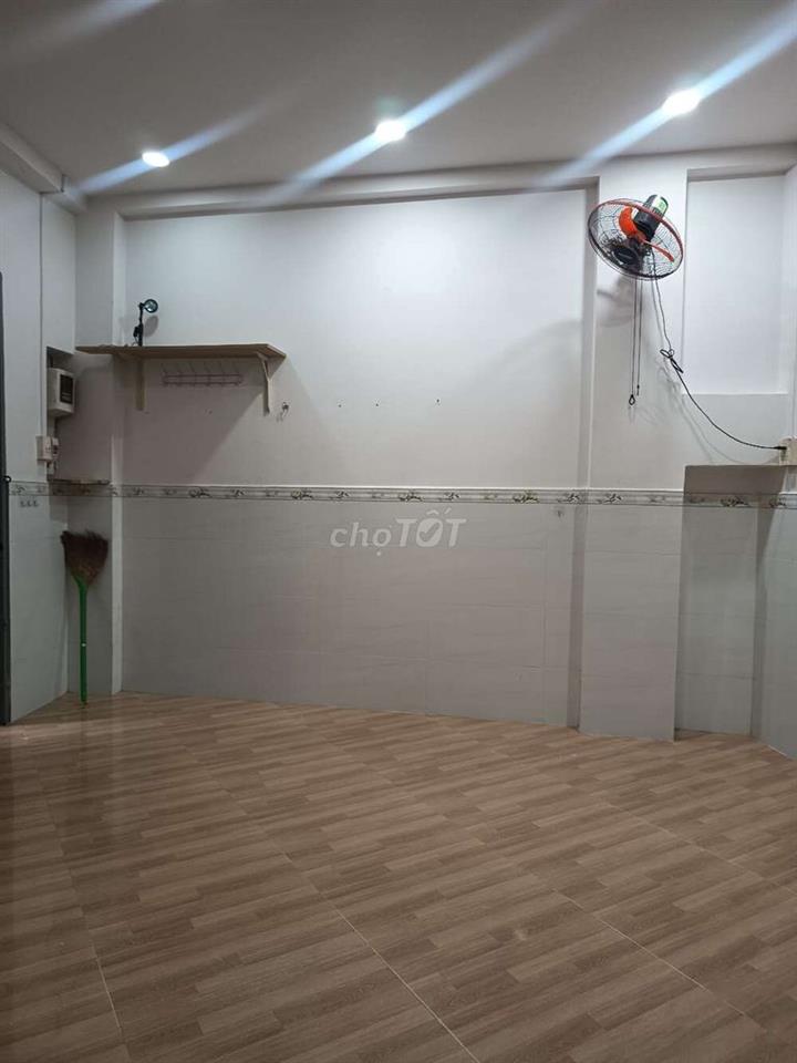 chính chủ cho thuê nhà nguyên căn quận 4