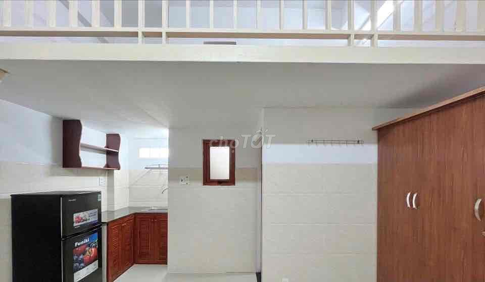 phòng đẹp rộng full nt 6p đi xe gần TDTU