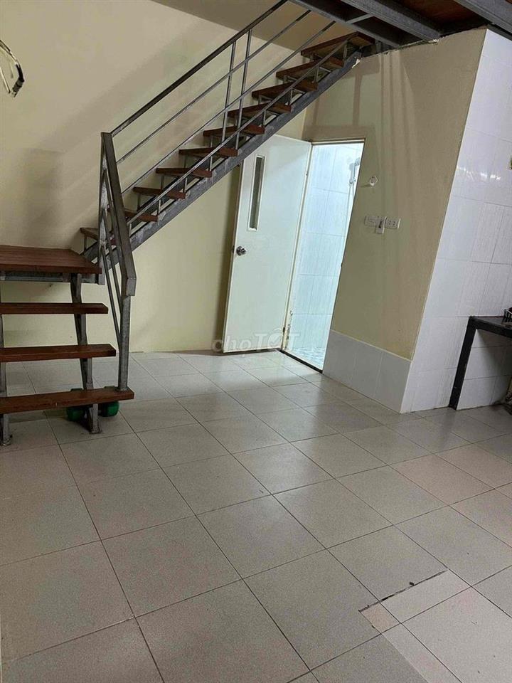 cho thuê nhà chính chủ tại số 11 ngách 2 ngõ liên việt