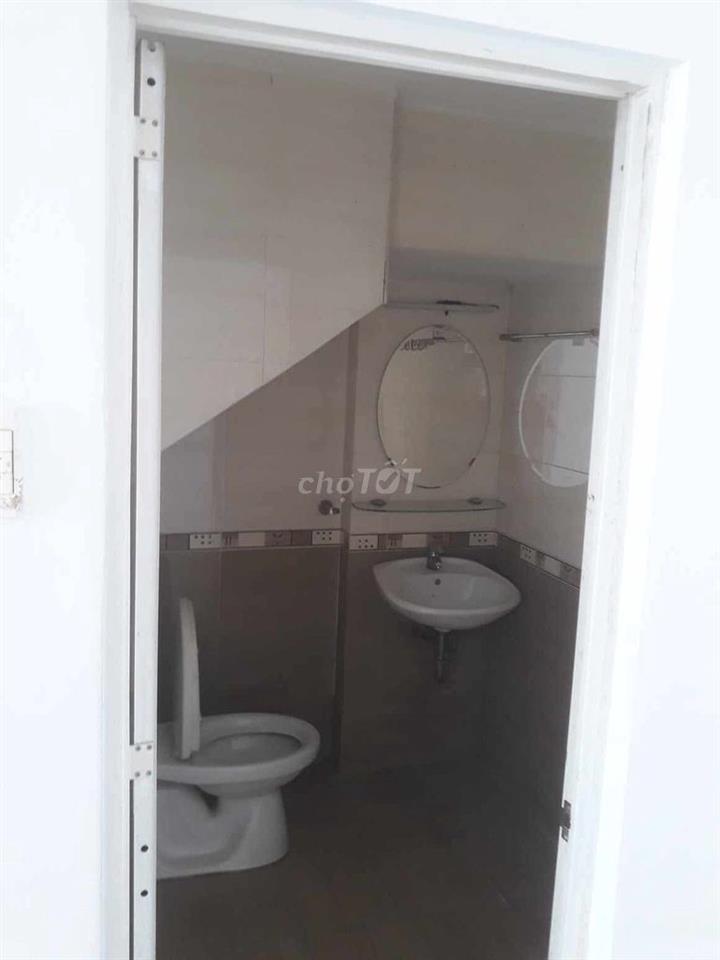 Nhà MT Phạm Văn Đồng (P. Hiệp Bình) cho thuê
