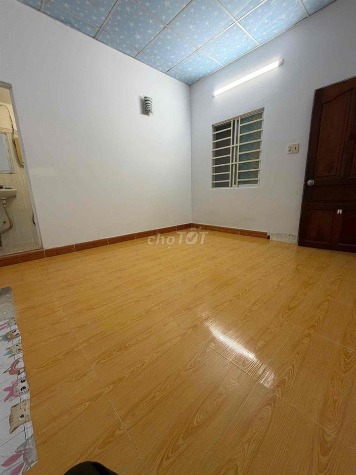 Vạn Phúc lầu 1 MỚI 2tr3