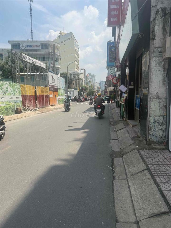 NHÀ MẶT TIỀN ĐƯỜNG NGUYÊN TRỌNG TUYỂN