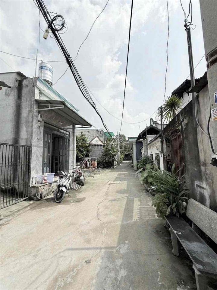 Nhà mới hẻm xe hơi thông