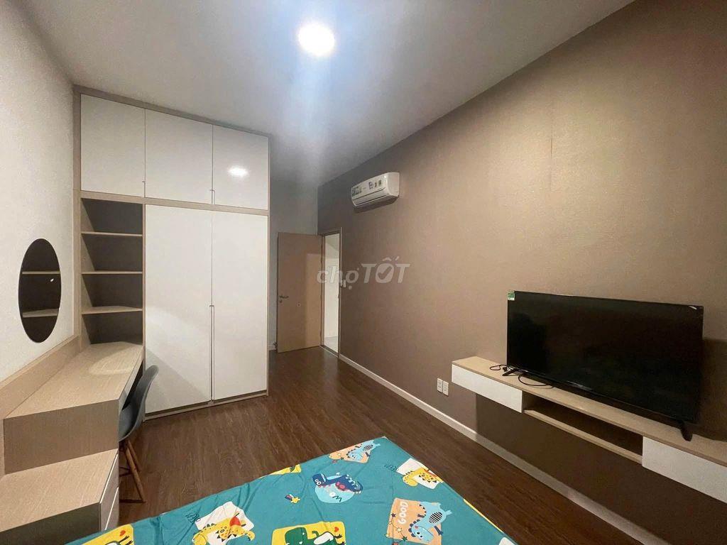 Oriental Plaza-Âu Cơ, sẵn nội thất 2PN Giá thuê 12 t/th 78m2 ban công.