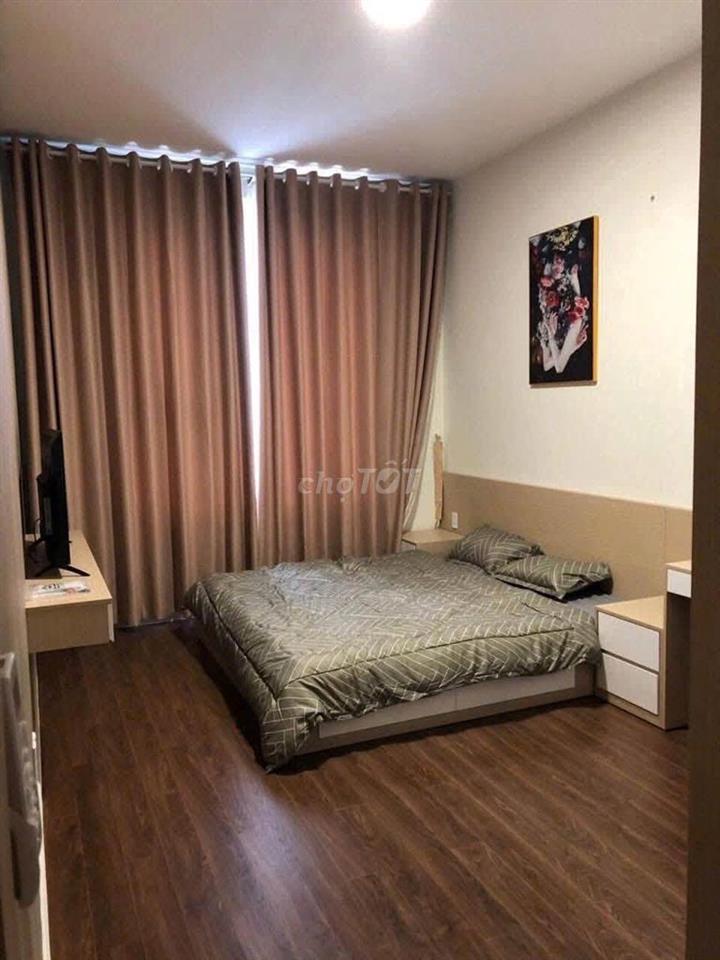 Oriental Plaza-Âu Cơ, sẵn nội thất 2PN Giá thuê 12 t/th 78m2 ban công.