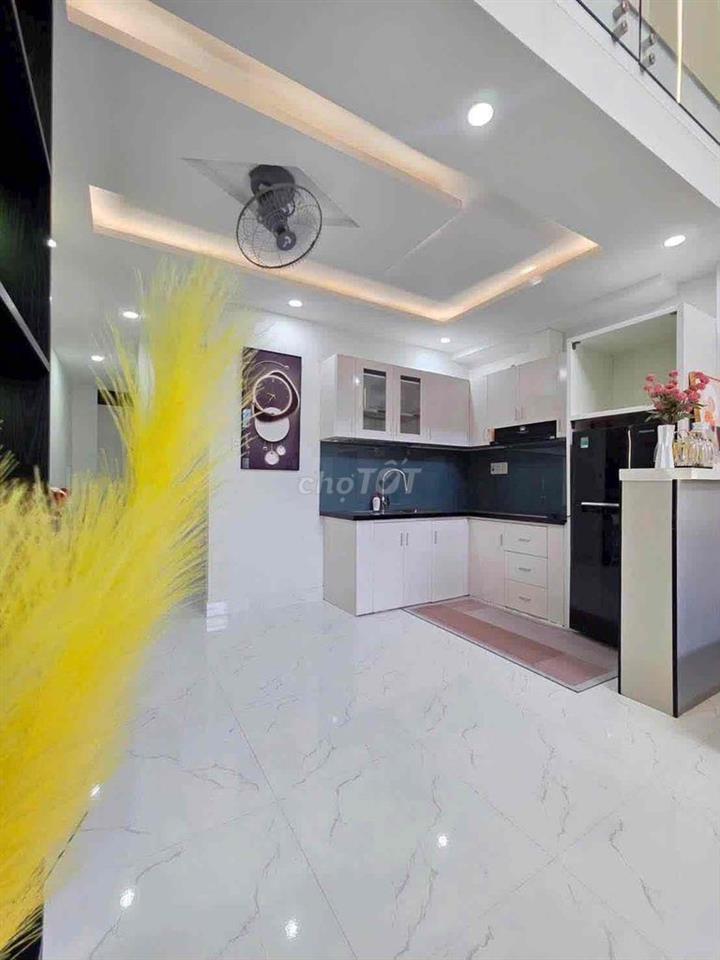 🔥CHỈ NHỈNH 3Ty CÓ CĂN NHÀ MỚI KIỆT CÙ CHÍNH LAN - CÓ SÂN RỘNG