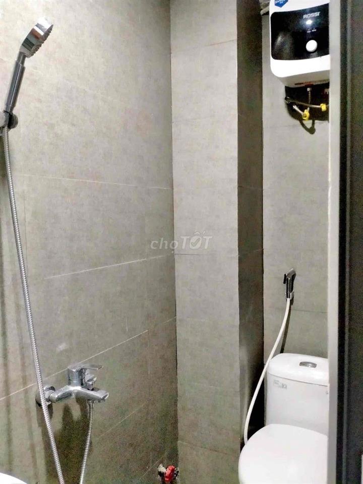 NHÀ 3 TẦNG 3 MÊ KIỆT TRƯỚC NHÀ 4M HOÀNG HOA THÁM