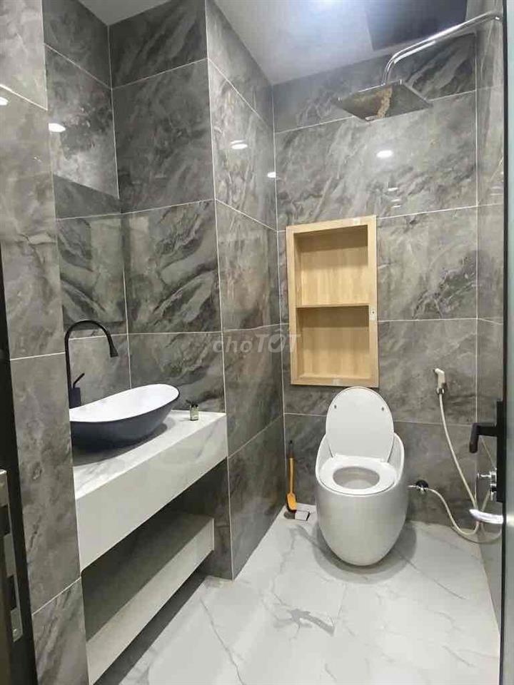 BÁN NHANH NHÀ TÂM HUYẾT HẺM OTO TRẦN QUANG KHẢI, QUẬN 1. GIÁ 7,12 Tỷ/